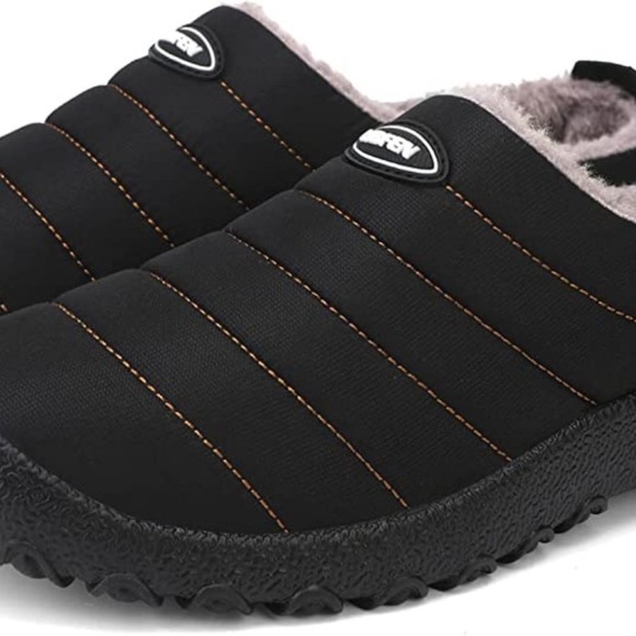 NWT Mens Black Quilted Slipper EU Size 37 US Size 6.5 - Picture 1 of 8